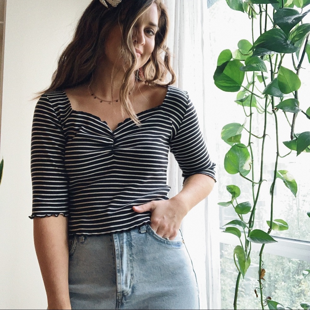 ✨black and white top, striped shirt
